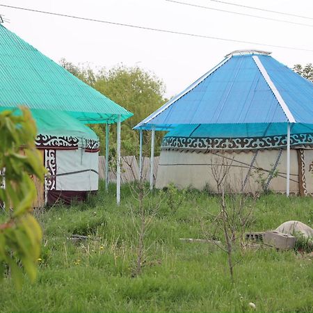By River 246 Karakol Exterior foto
